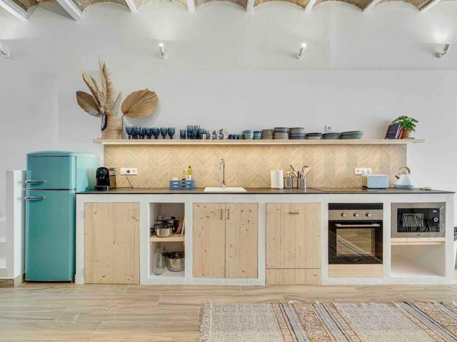 Casa Mandarina: 4 Bedrooms - 2 Terraces - Parking L'Hospitalet de Llobregat Extérieur photo