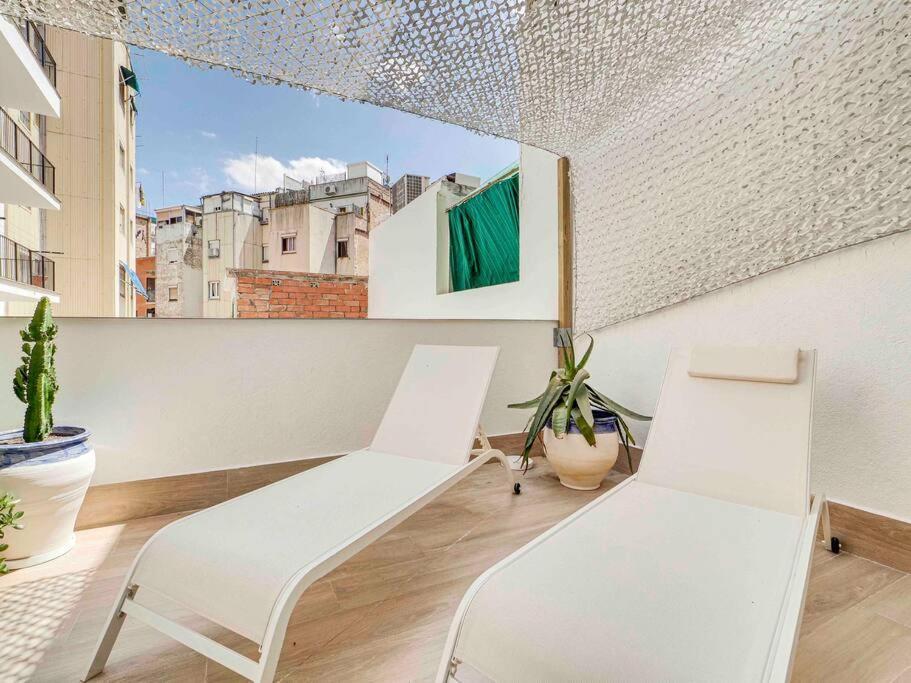 Casa Mandarina: 4 Bedrooms - 2 Terraces - Parking L'Hospitalet de Llobregat Extérieur photo