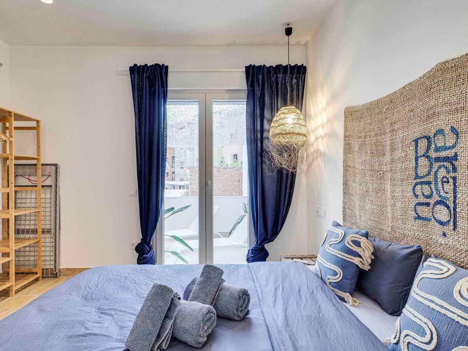 Casa Mandarina: 4 Bedrooms - 2 Terraces - Parking L'Hospitalet de Llobregat Extérieur photo